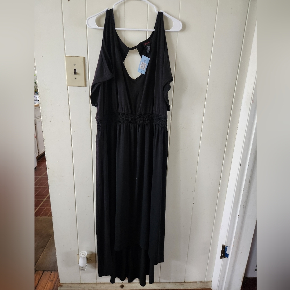 NWT Torrid Black Maxi Cold Shoulder Dress Size 3X